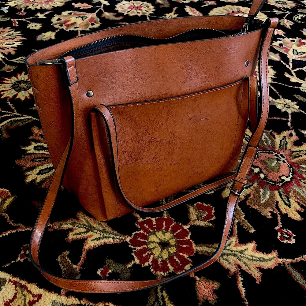 Gorgeous brown tote purse